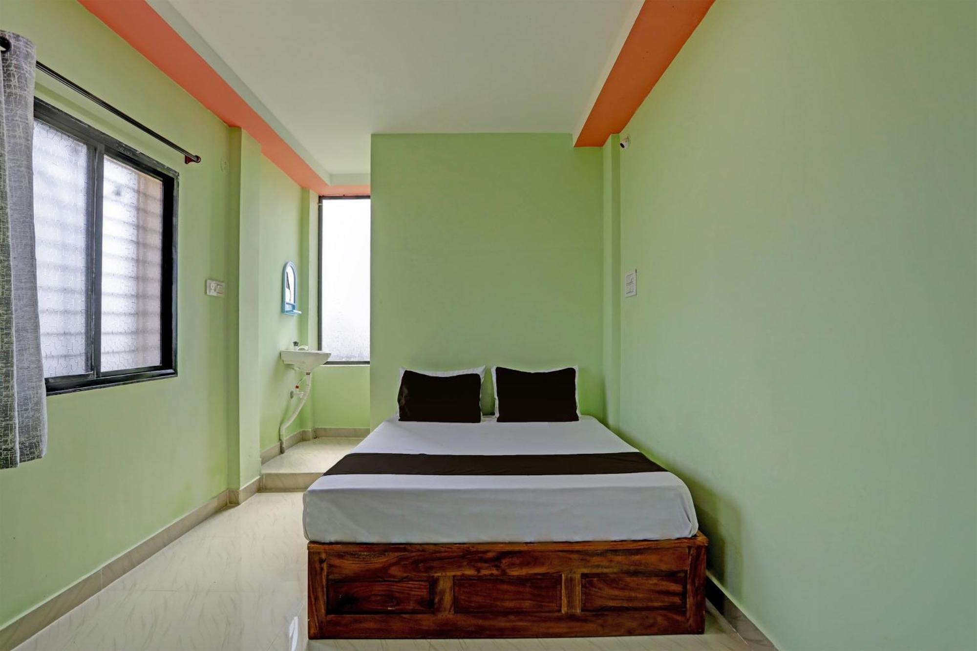 Spot On Hotel Leo Star Chandrapur Екстериор снимка