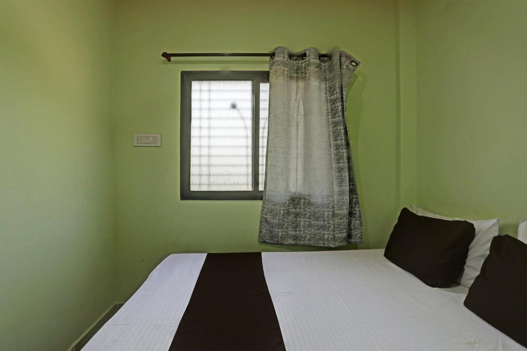 Spot On Hotel Leo Star Chandrapur Екстериор снимка