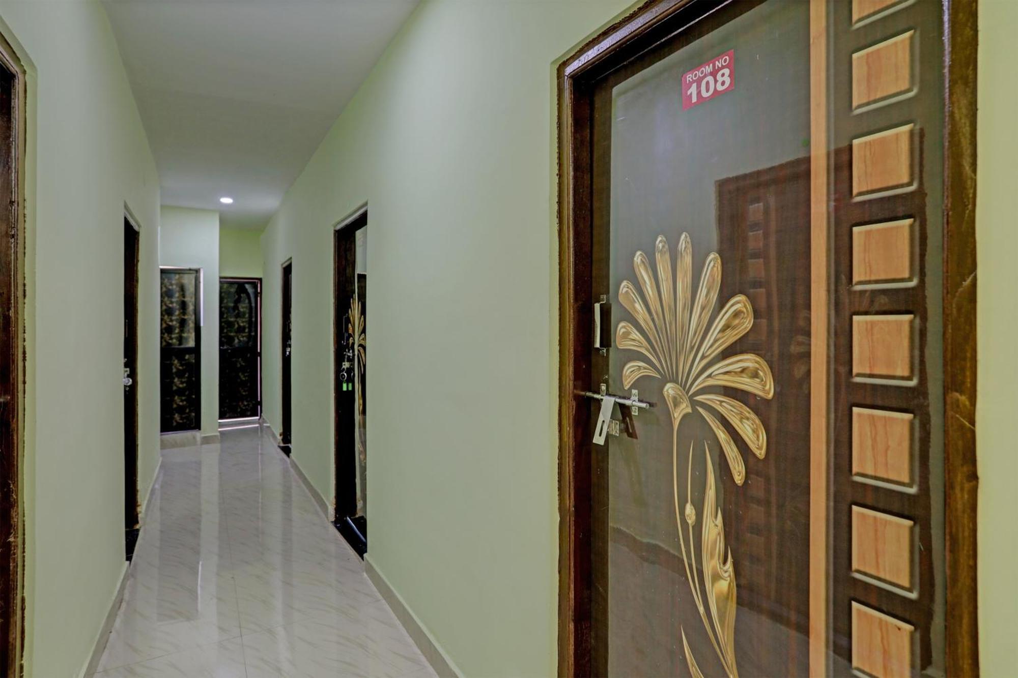 Spot On Hotel Leo Star Chandrapur Екстериор снимка